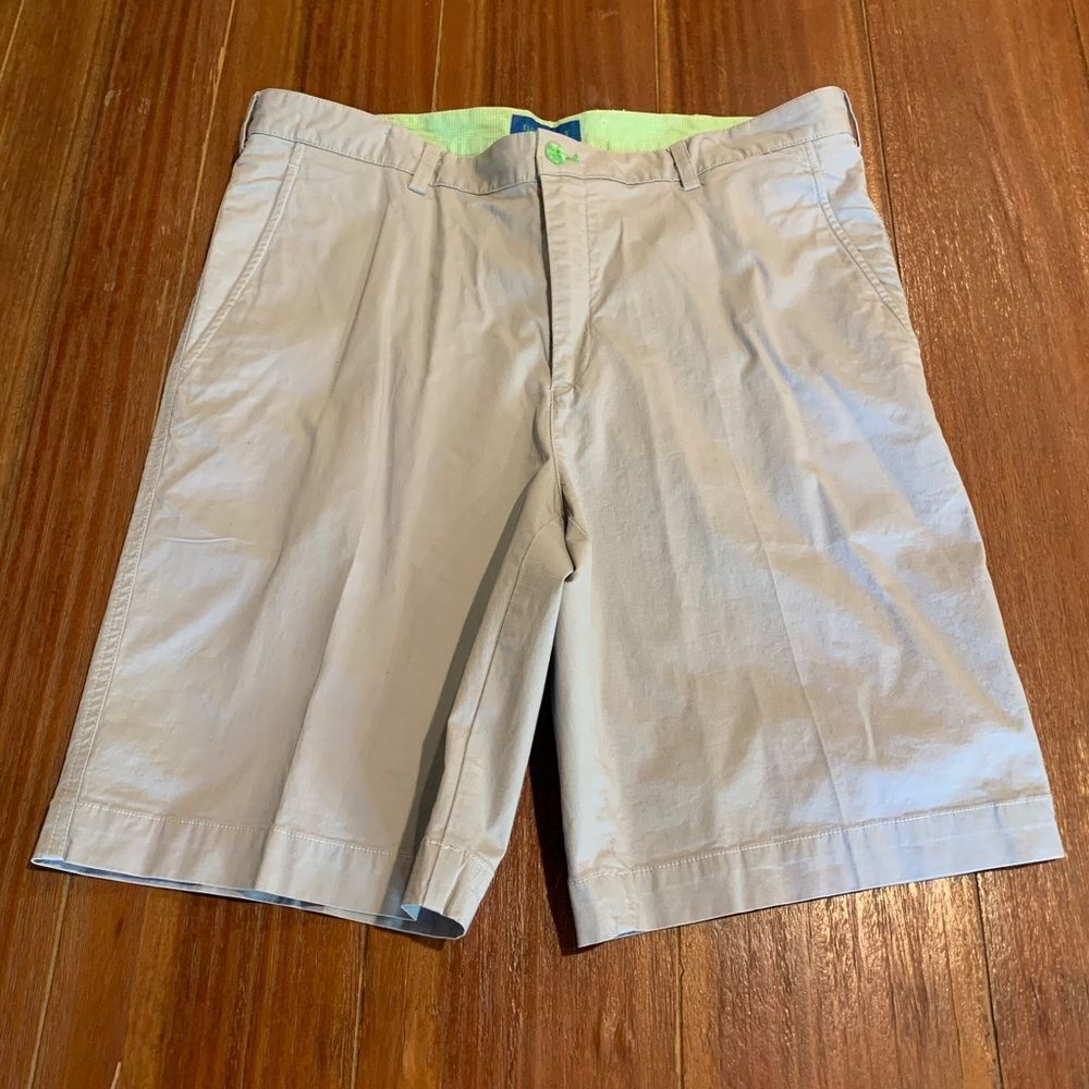 Betenly Men’s Flat Front Casual Shorts Size 36